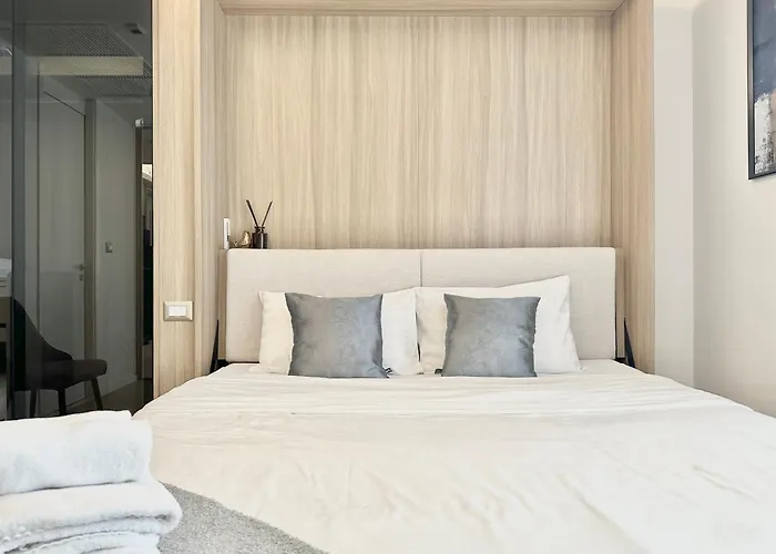 Circle 31 #1br *